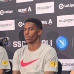 Junior Firpo tijdens de persconferentie in Miami