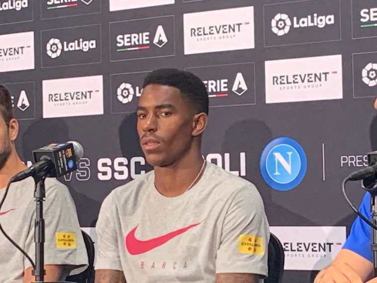 Junior Firpo tijdens de persconferentie in Miami