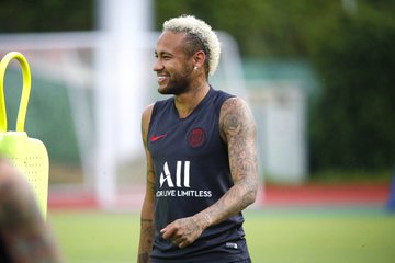 Neymar transfer naar FC Barcelona