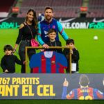 Lionel Messi en zijn gezin voorafgaand aan de aftrap tegen Real Valladolid